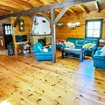2 Bedroom Beautiful In Nowe Warpno