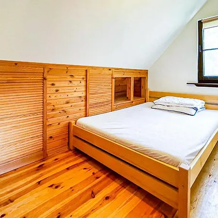 2 Bedroom Beautiful In Holiday home Nowe Warpno