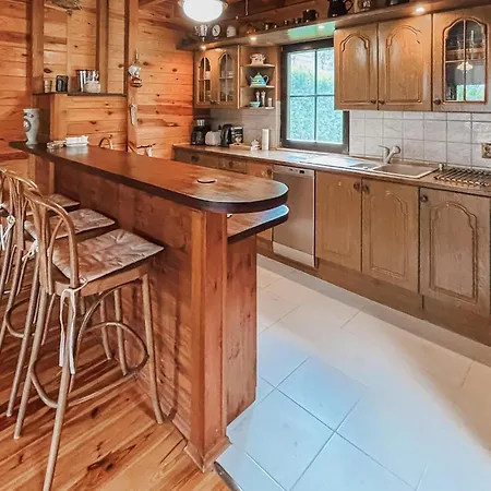 2 Bedroom Beautiful In Holiday home Nowe Warpno