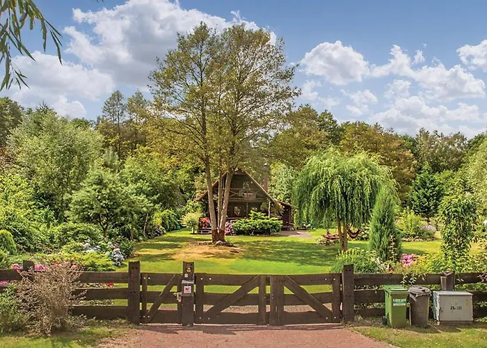 2 Bedroom Beautiful In Casa de Férias Nowe Warpno