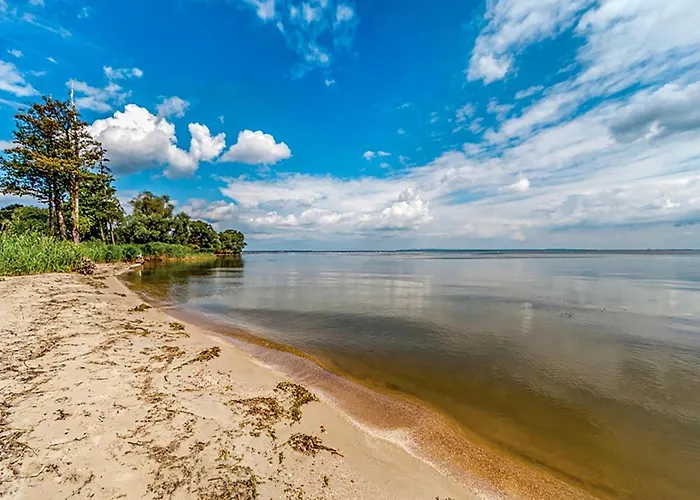 2 Bedroom Beautiful In * Nowe Warpno