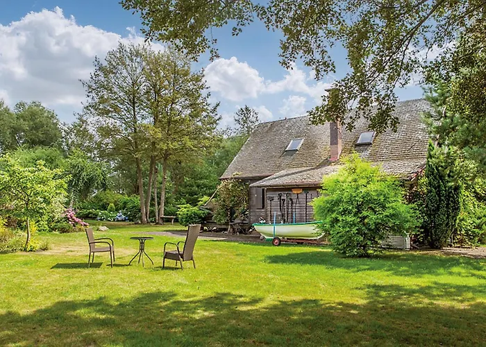 2 Bedroom Beautiful In * Nowe Warpno